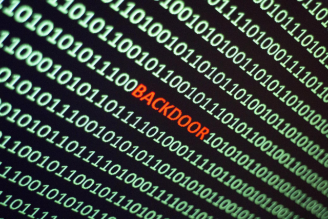 ハッカーの高速道路、知らぬ間に組み込まれる「バックドア」
